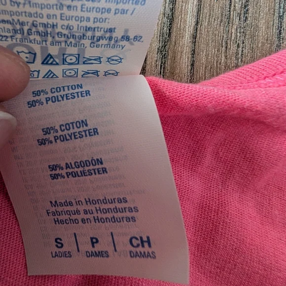 UFO Graphic Pink Tank Top Size Small NWT - Picture 10 of 12